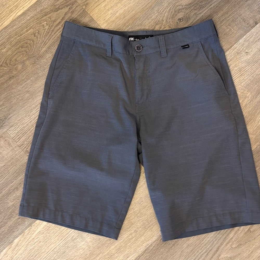 Travis Mathew Lifestyle Performance Beck Shorts, size 32, gray.